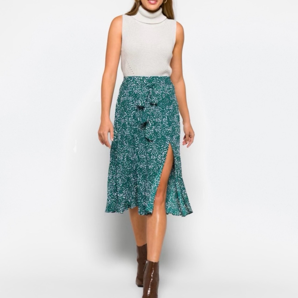 Elegant Green Pleated Midi Women's Skirt